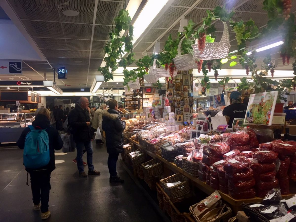 mercado gastronômico na capital da Suécia