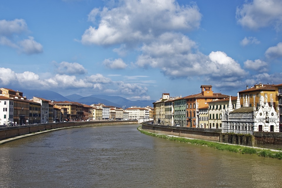 rio Arno pisa