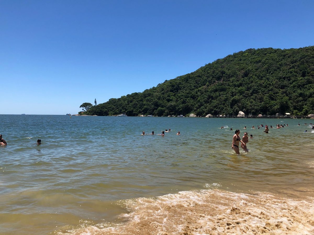 praia de laranjeiras em bc
